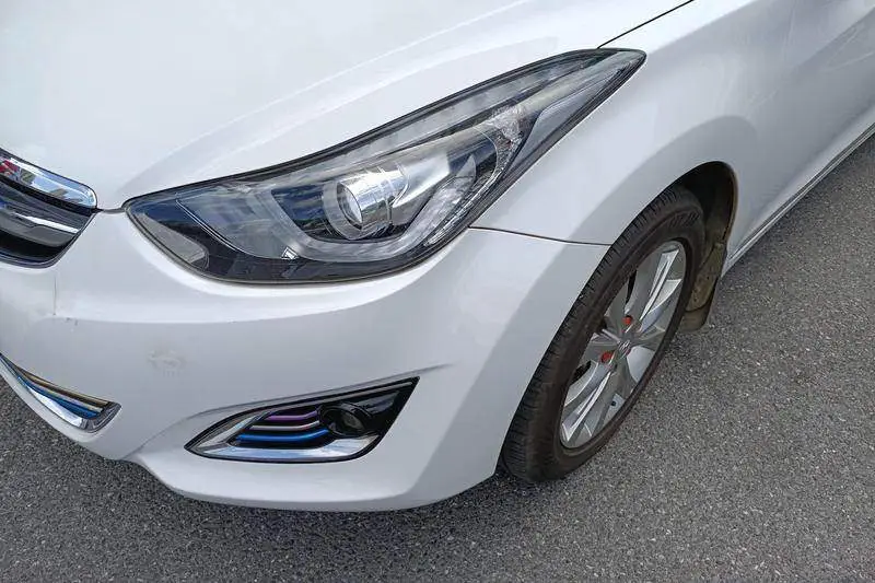 Elantra 2016 1.6L Manual Premium — 4