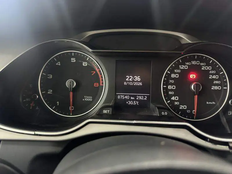 Audi A4L 2015 35 TFSI Automatic Standard Model — 8