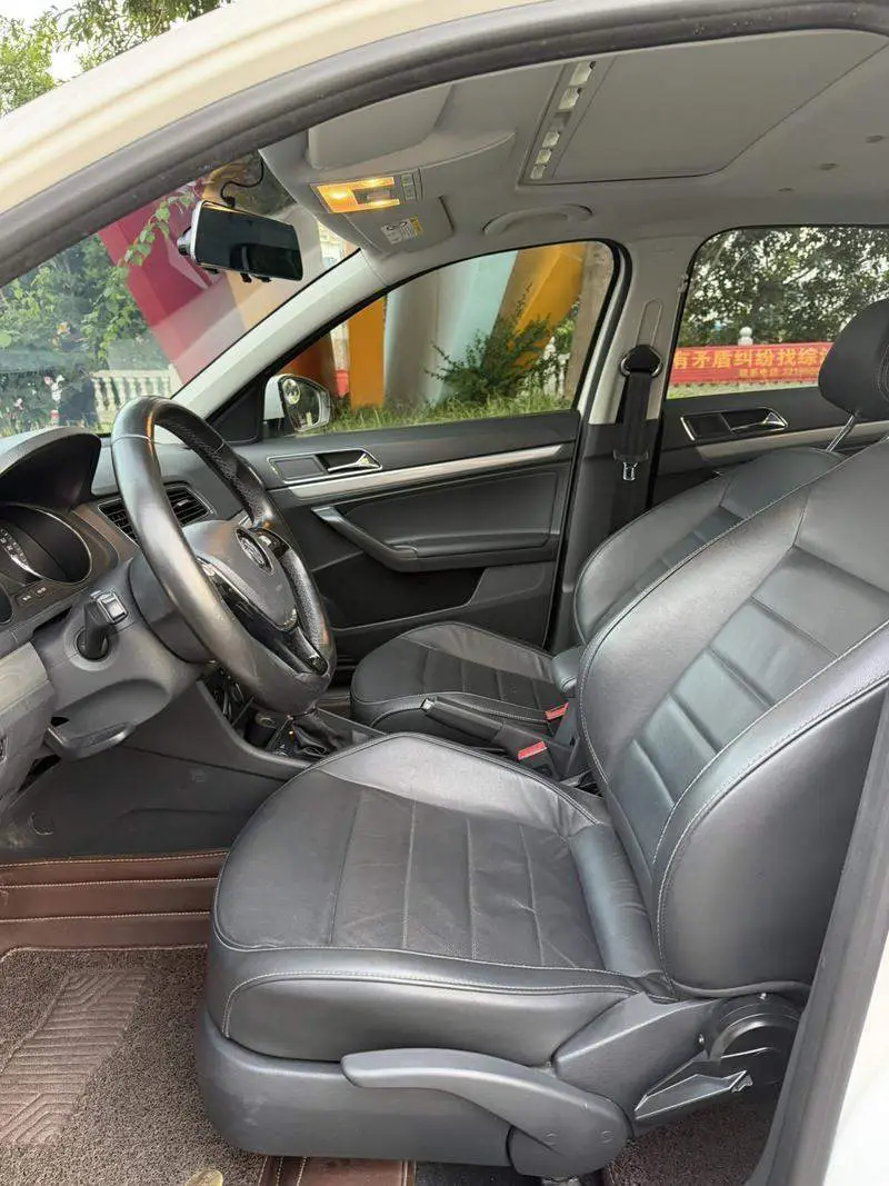 Lavida 2017 1.6L Automatic Fashion Edition — 9