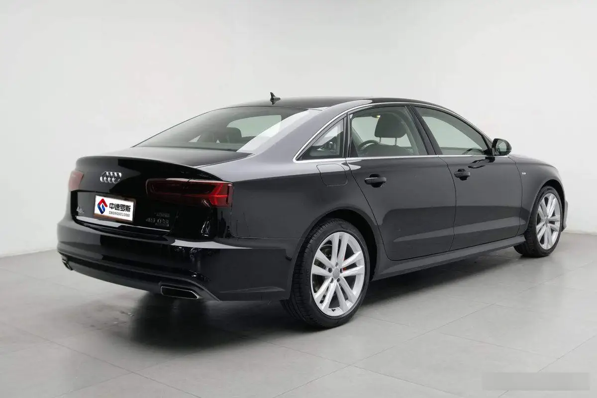 Audi A6L 2018 30th Anniversary Model 35 TFSI Fashion Model — 2
