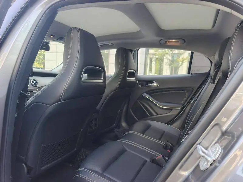 Mercedes-Benz GLA 2016 GLA 200 Dynamic — 9