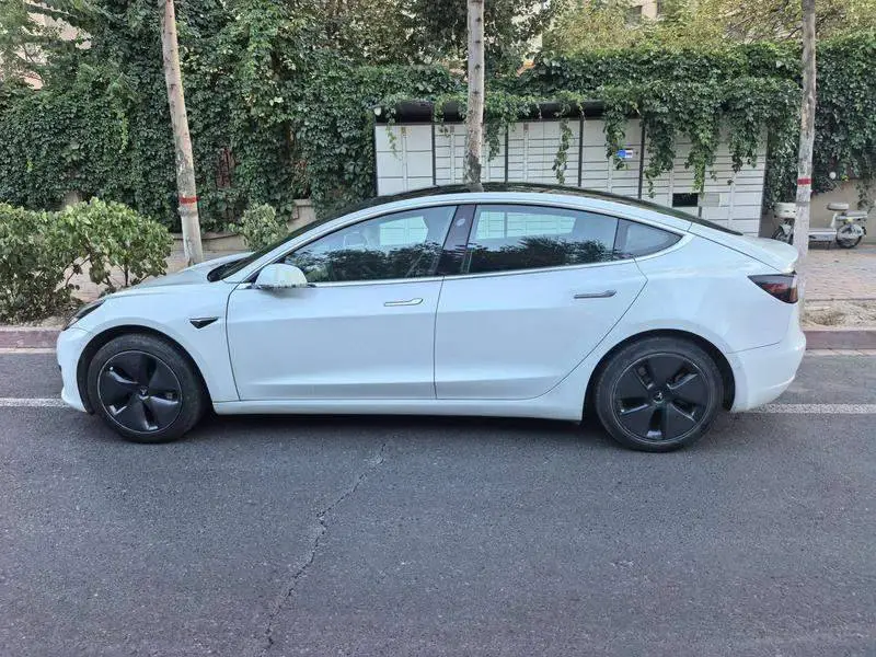 Model 3 2019 Standard Range RWD Upgraded Edition — 4