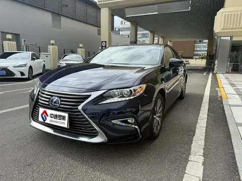 Lexus ES 2015 300h Comfort Edition