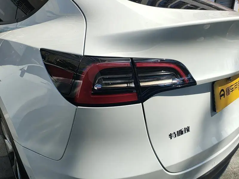 Model Y 2021 Long Range All-Wheel Drive — 9