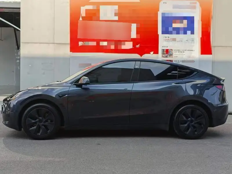 Model Y 2024 rear-wheel drive version — 4