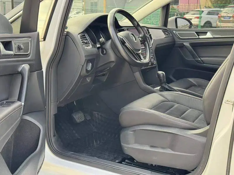 Golf Travel 2018 230TSI Automatic Luxury — 8