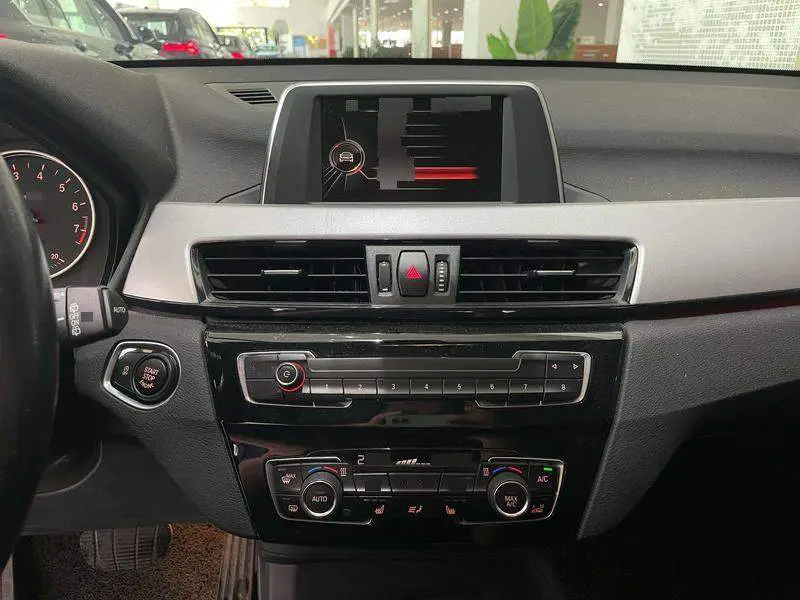 BMW X1 2016 sDrive18Li Premium Edition — 8