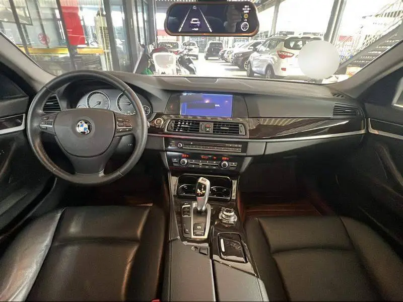 BMW 5 Series 2013 525Li Leading Edition — 6
