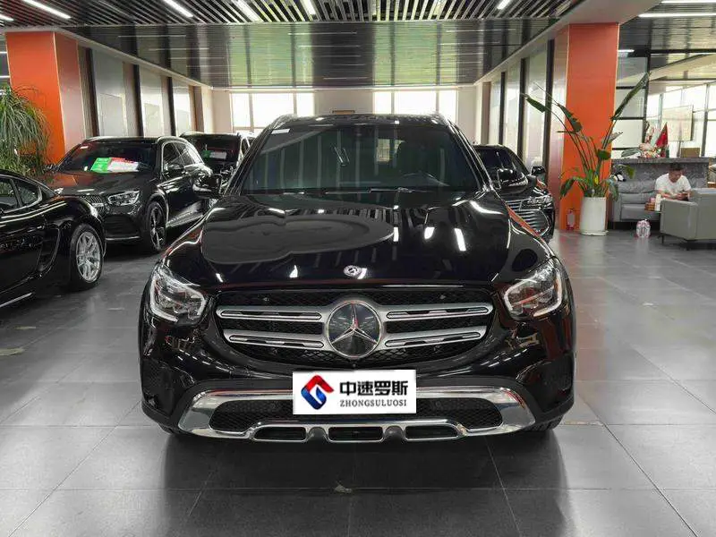 Mercedes-Benz GLC 2020 GLC 260 L 4MATIC Dynamic — 2