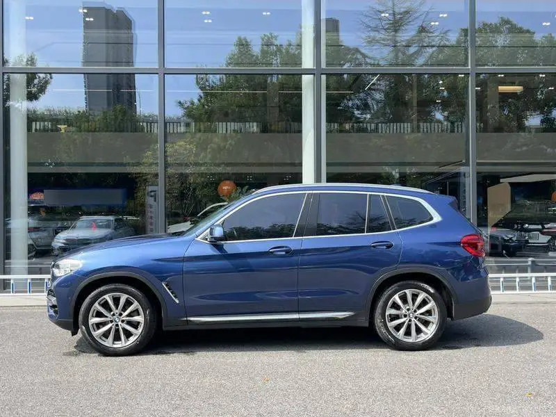 BMW X3 2019 xDrive25i Luxury Package — 3