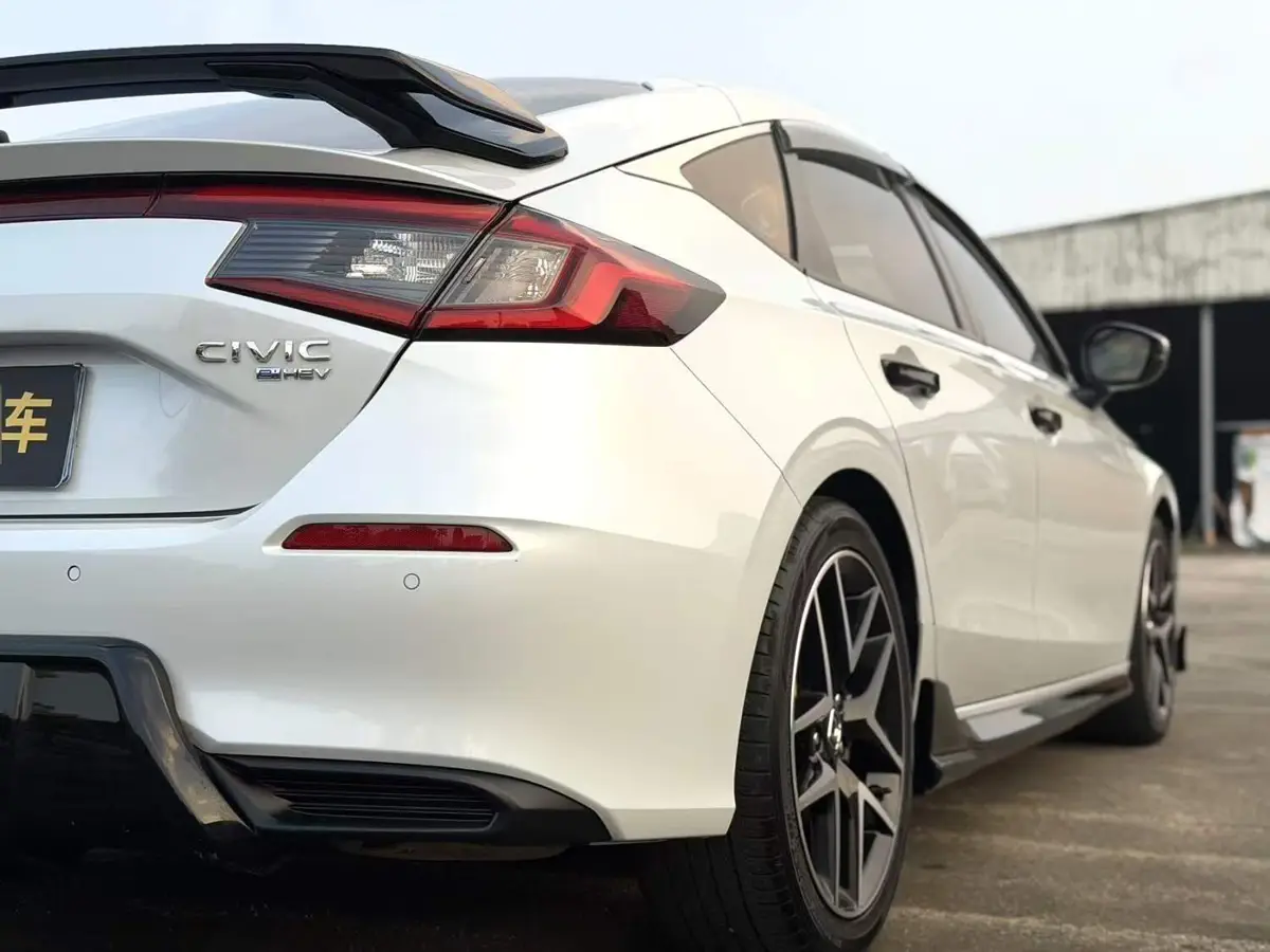 Civic 2023 HATCHBACK 2.0L e:HEV Extreme Control Edition — 5