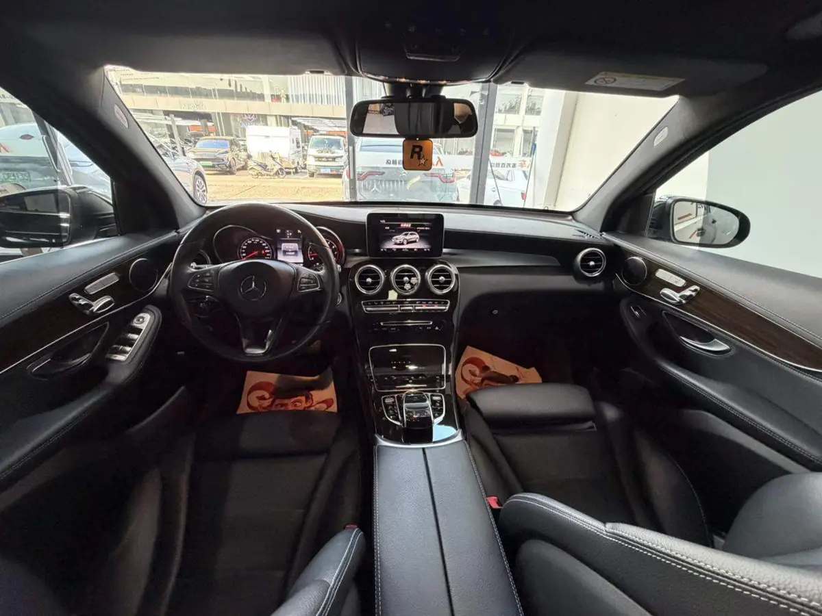 Mercedes-Benz GLC 2017 GLC 260 4MATIC Dynamic — 16