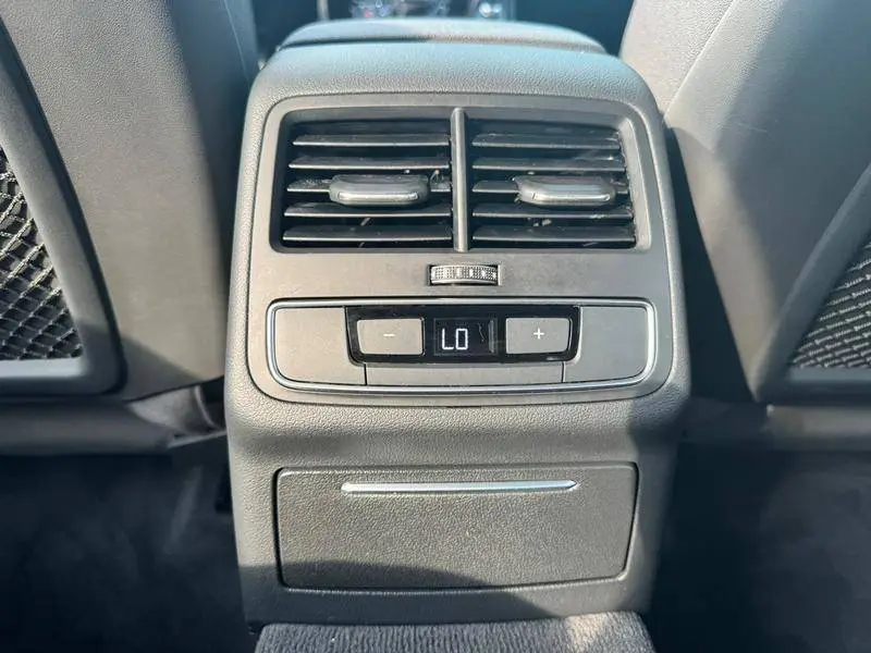 Audi A4L 2024 40 TFSI Luxury Dynamic Edition — 14