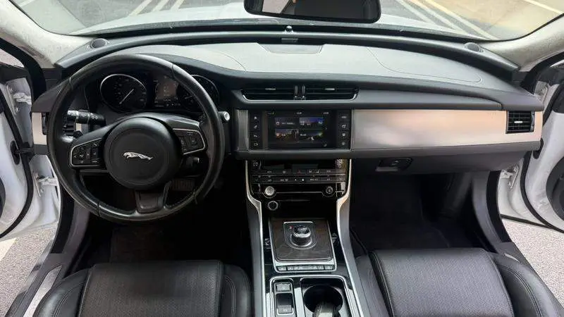 Jaguar XFL 2017 XFL 2.0T 200PS Elite Edition — 7