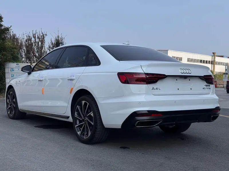 Audi A4L 2023 40 TFSI Luxury Dynamic Edition — 5