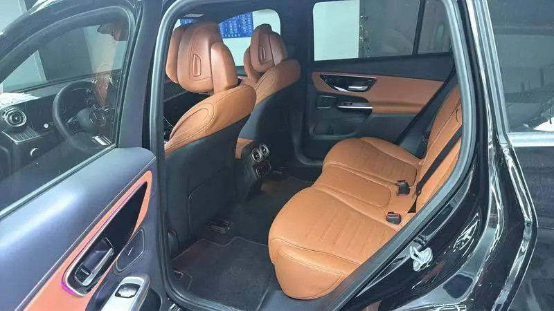 Mercedes-Benz GLC 2023 GLC 300 L 4MATIC Dynamic 5-seater — 10