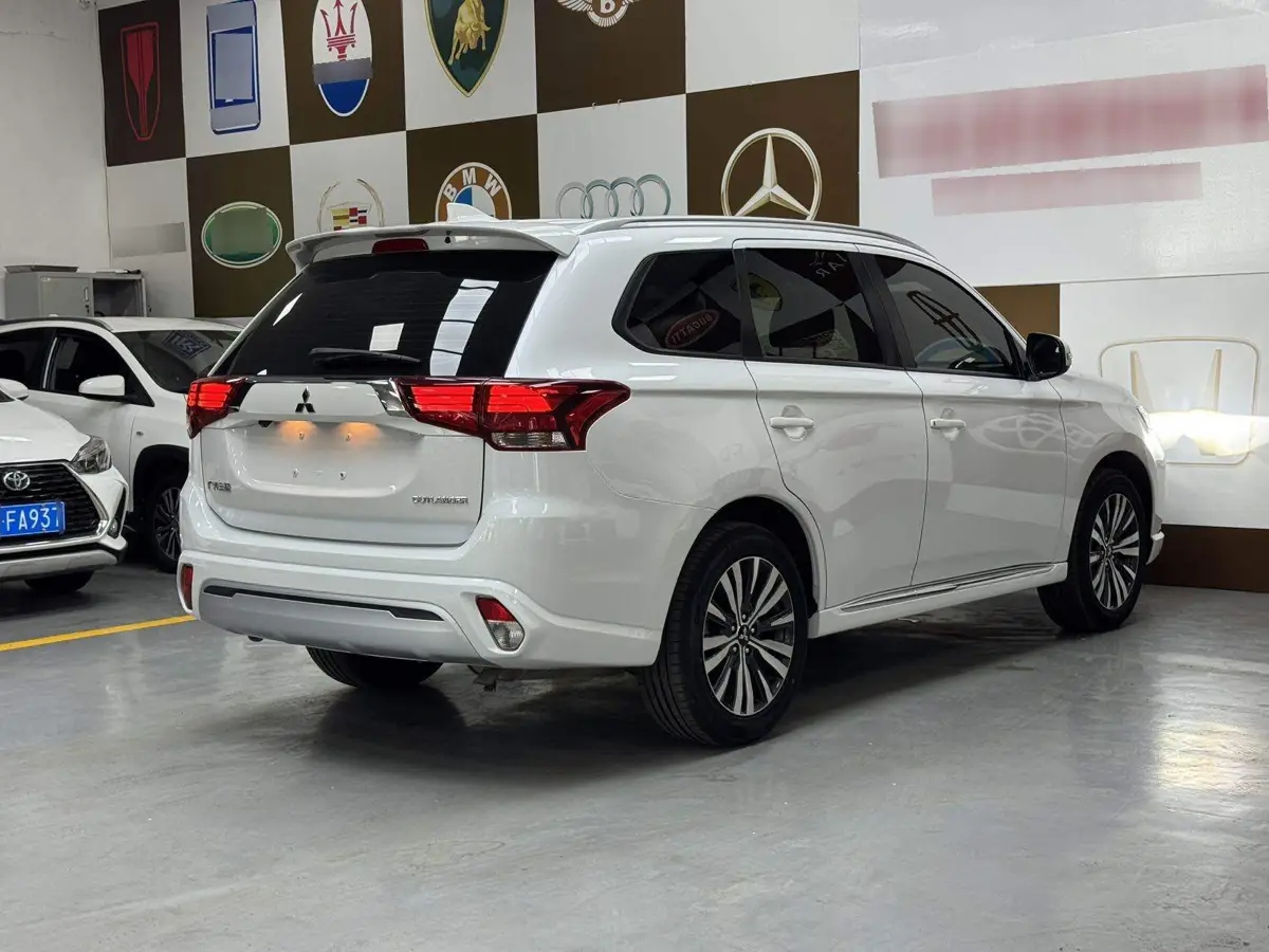 Outlander 2021 Model 2.0L 2WD Enjoy Edition 7 Seaters — 6