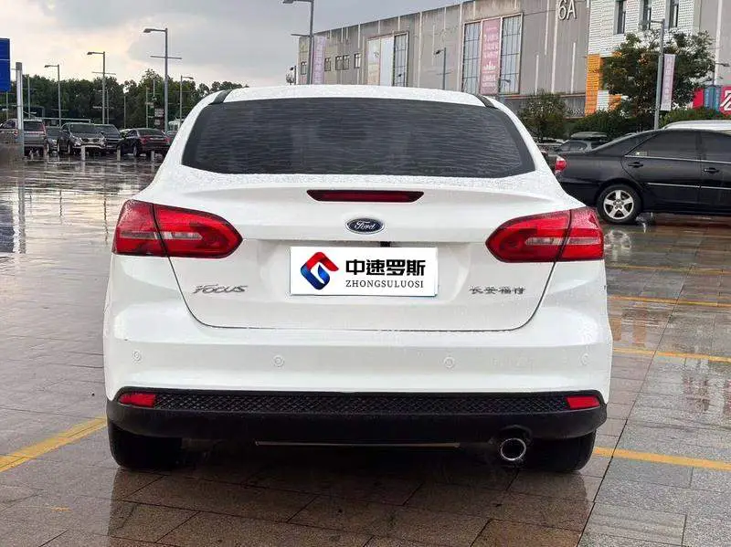 Fox 2015 EcoBoost 180 Automatic Elite Sedan — 5