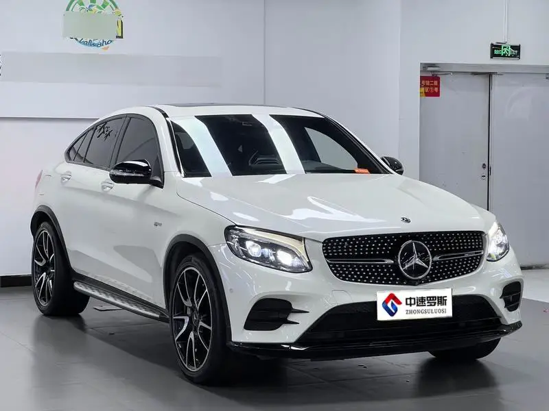 Mercedes-Benz GLC Coupe AMG 2017 AMG GLC 43 4MATIC Coupe SUV Special Edition — 3