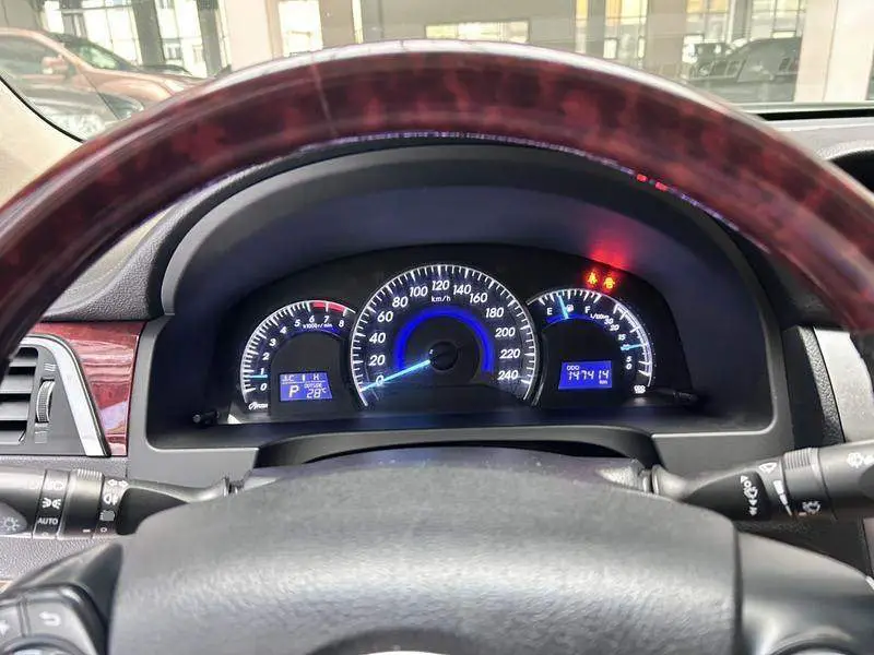 Camry 2012 2.0G Deluxe Edition — 13