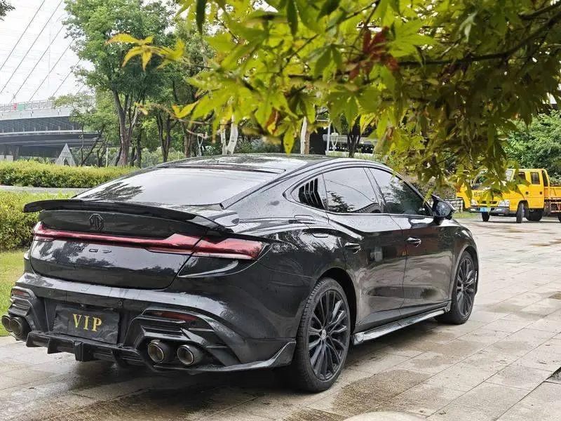MG7 2023 2.0T Automatic Beauty Hunter Premium Edition — 7