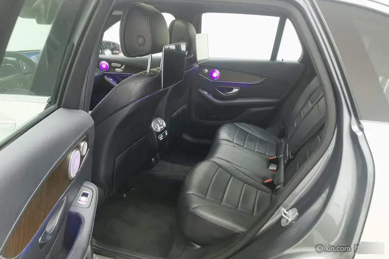 Mercedes-Benz GLC 2019 GLC 300 L 4MATIC Dynamic — 20