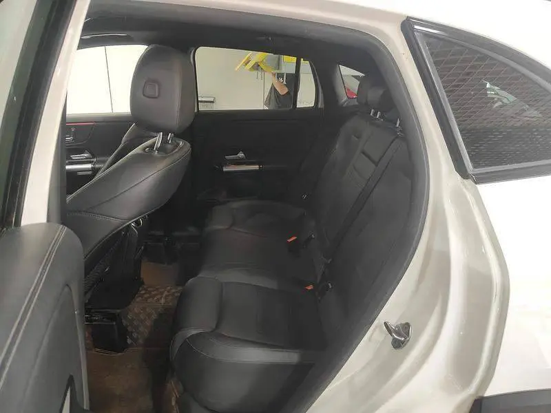 Mercedes-Benz GLA 2020 GLA 200 4MATIC — 12