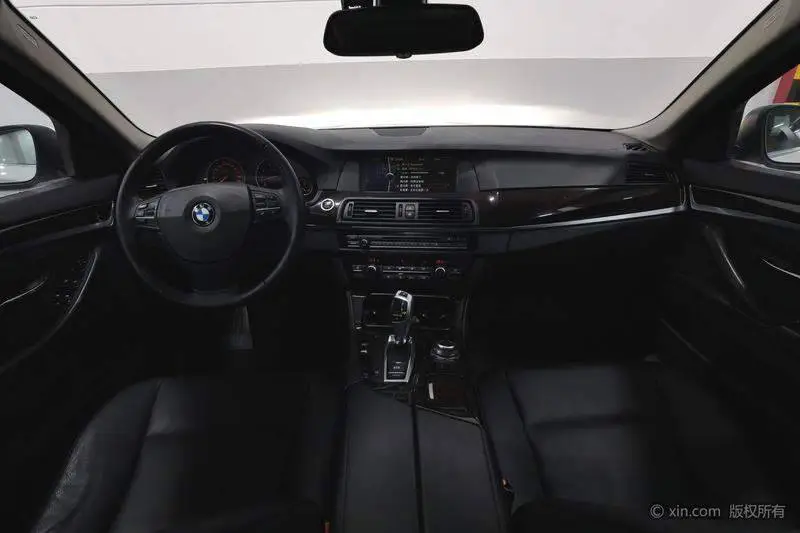 BMW 5 Series 2011 523Li Luxury Model — 13