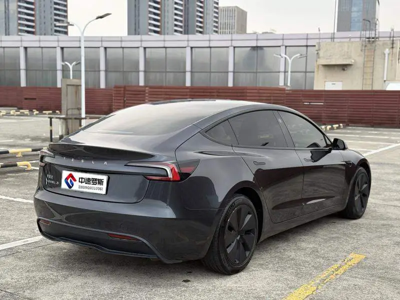 Model 3 2023 rear-wheel drive version — 6