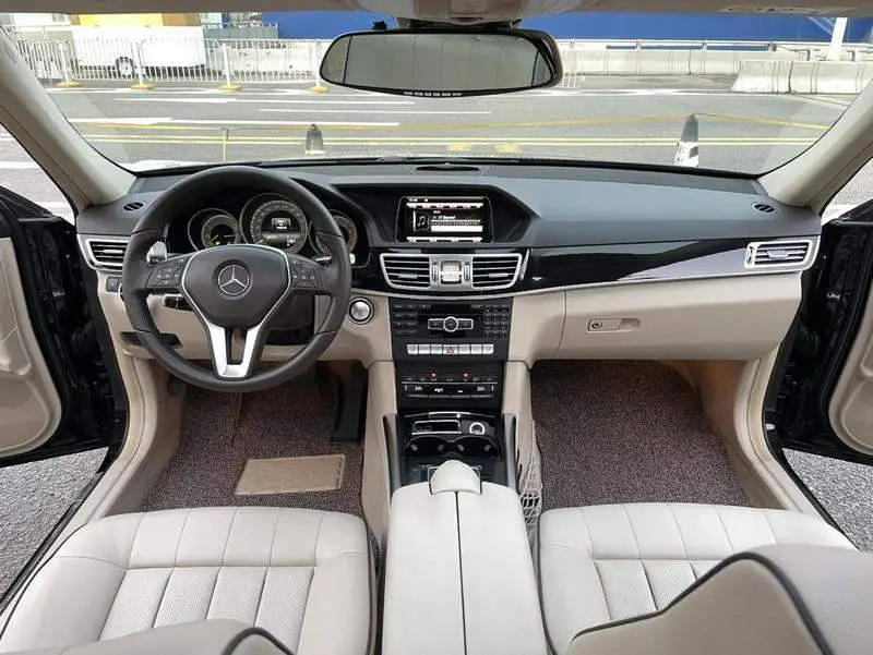 Mercedes-Benz E-Class 2015 E 260 L Sports Fashion Edition — 14