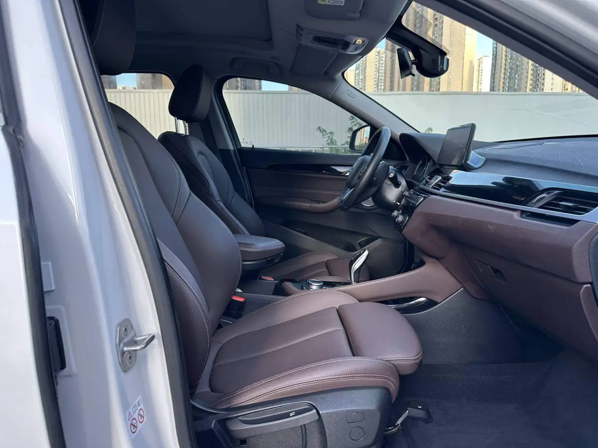BMW X2 2021 sDrive20i M Off-Road Package — 18