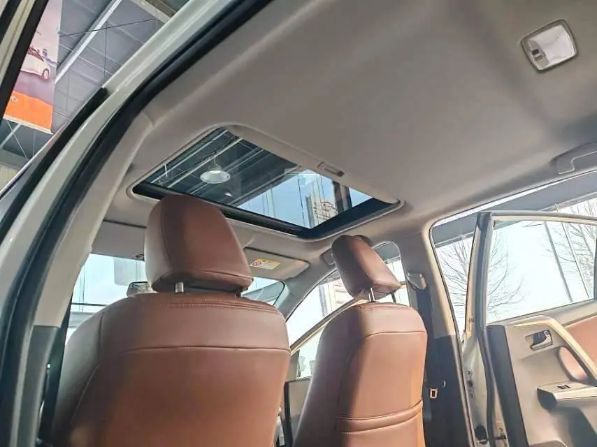 RAV4 Rongfang 2015 2.0L CVT 2WD Fashion Edition — 7