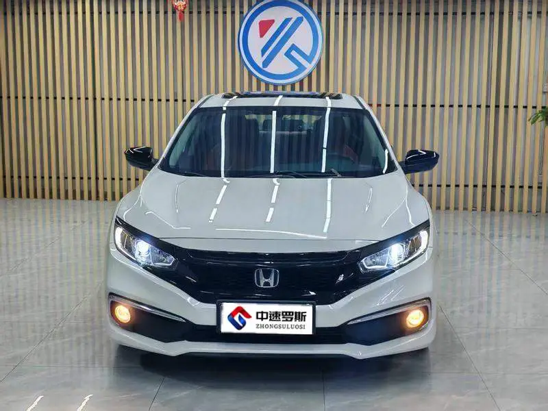 Civic 2019 220TURBO CVT Dynamic Edition National VI — 2
