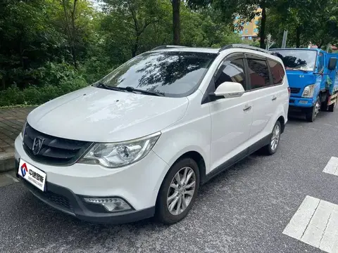 Baojun 730 2014 1.5L Manual Luxury 7 Seater