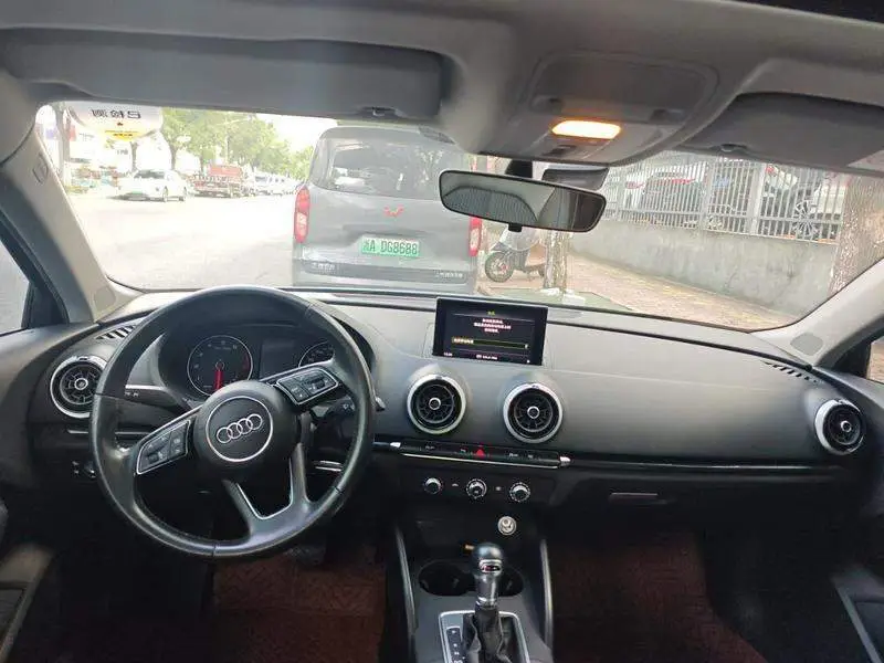 Audi A3 2017 Sportback 35 TFSI Fashion Edition — 7