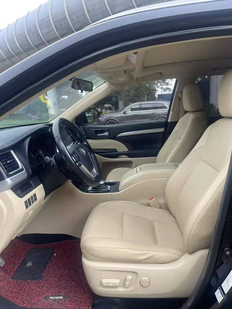 Highlander 2015 2.0T 4WD Luxury Edition 7 Seaters — 8