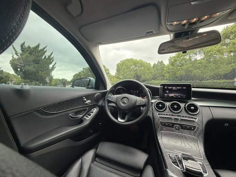 Mercedes-Benz C-Class 2017 C 180 L Sports Edition — 10