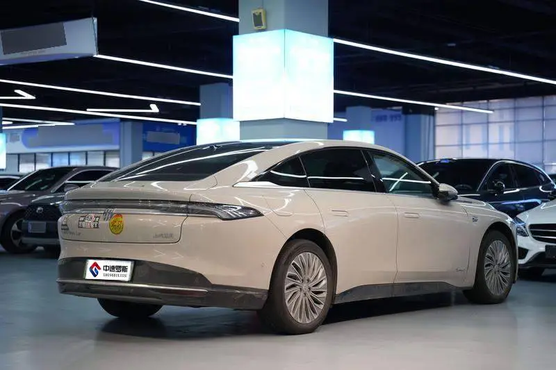 Buick L7 2025 Avenir — 6