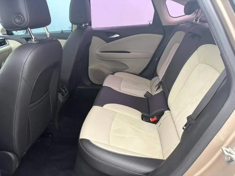 Valeant 2019 Sedan 15S Automatic Leading Model — 12
