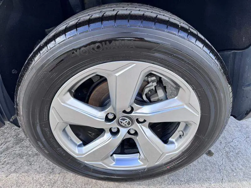 RAV4 Rongfang 2023 2.0L CVT 2WD Fashion Edition — 7