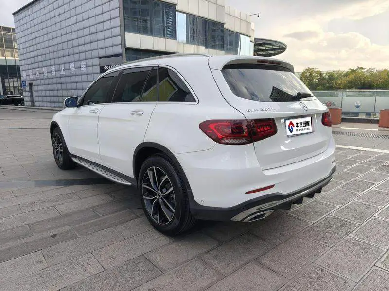 Mercedes-Benz GLC 2020 GLC 300 L 4MATIC Dynamic — 5