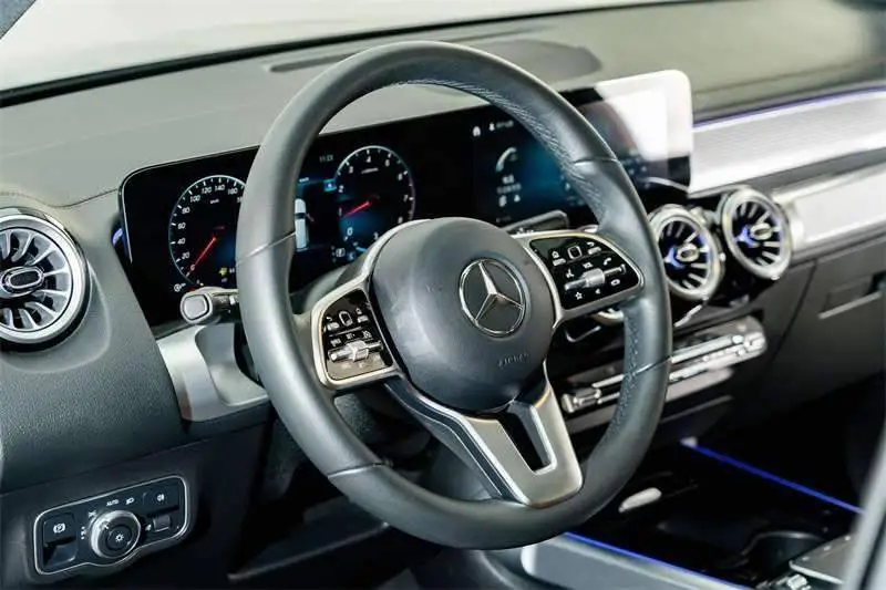Mercedes-Benz GLB 2022 GLB 200 Dynamic — 16