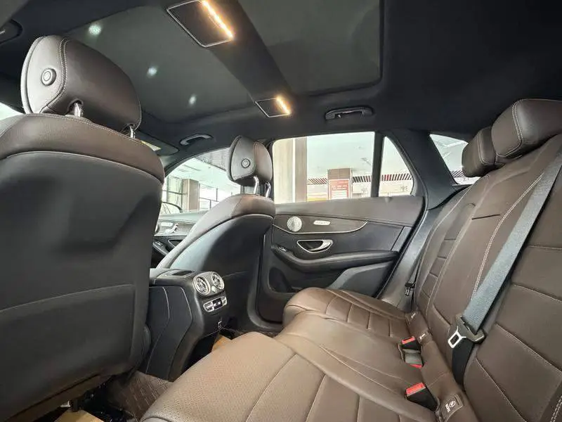 Mercedes-Benz GLC 2022 GLC 260 L 4MATIC Luxury — 11