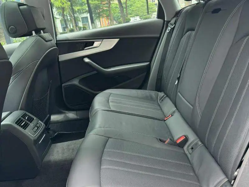 Audi A4L 2020 40 TFSI quattro Luxury Dynamic Edition — 8