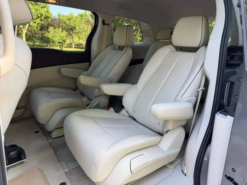 Buick GL8 2020 Land Business Class 652T Luxury — 13