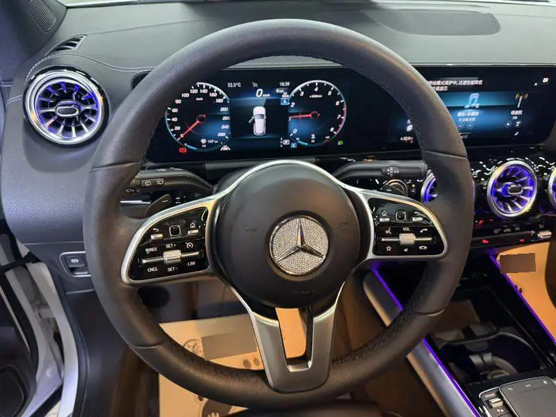 Mercedes-Benz GLA 2023 GLA 220 — 16