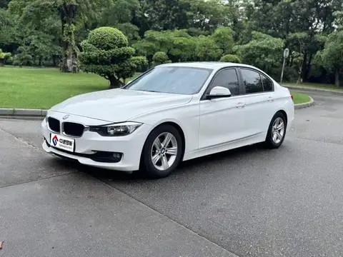 BMW 3 Series 2013 320i Progressive — 1