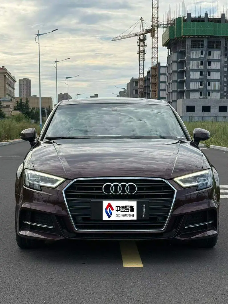 Audi A3 2018 30th Anniversary Limousine 35 TFSI Progressive — 2