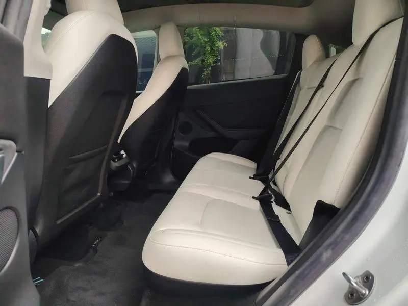 Model Y 2022 Performance All-Wheel Drive — 11