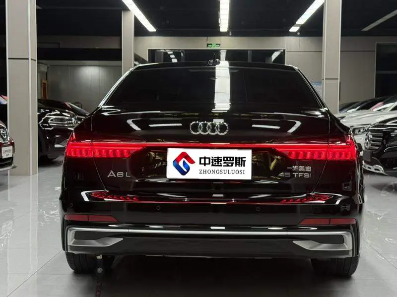 Audi A6L 2024 45 TFSI Premium Elegance — 3